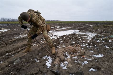 cleaning mud Russia|ukraine mud conditions.